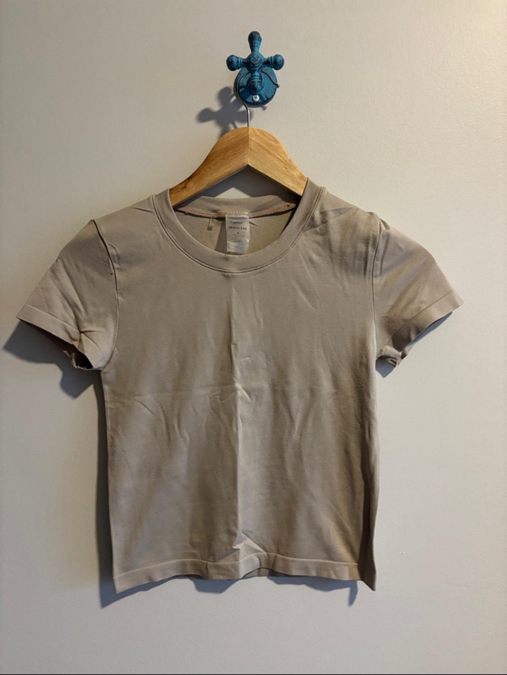 Aritzia Seamless Tee Size S